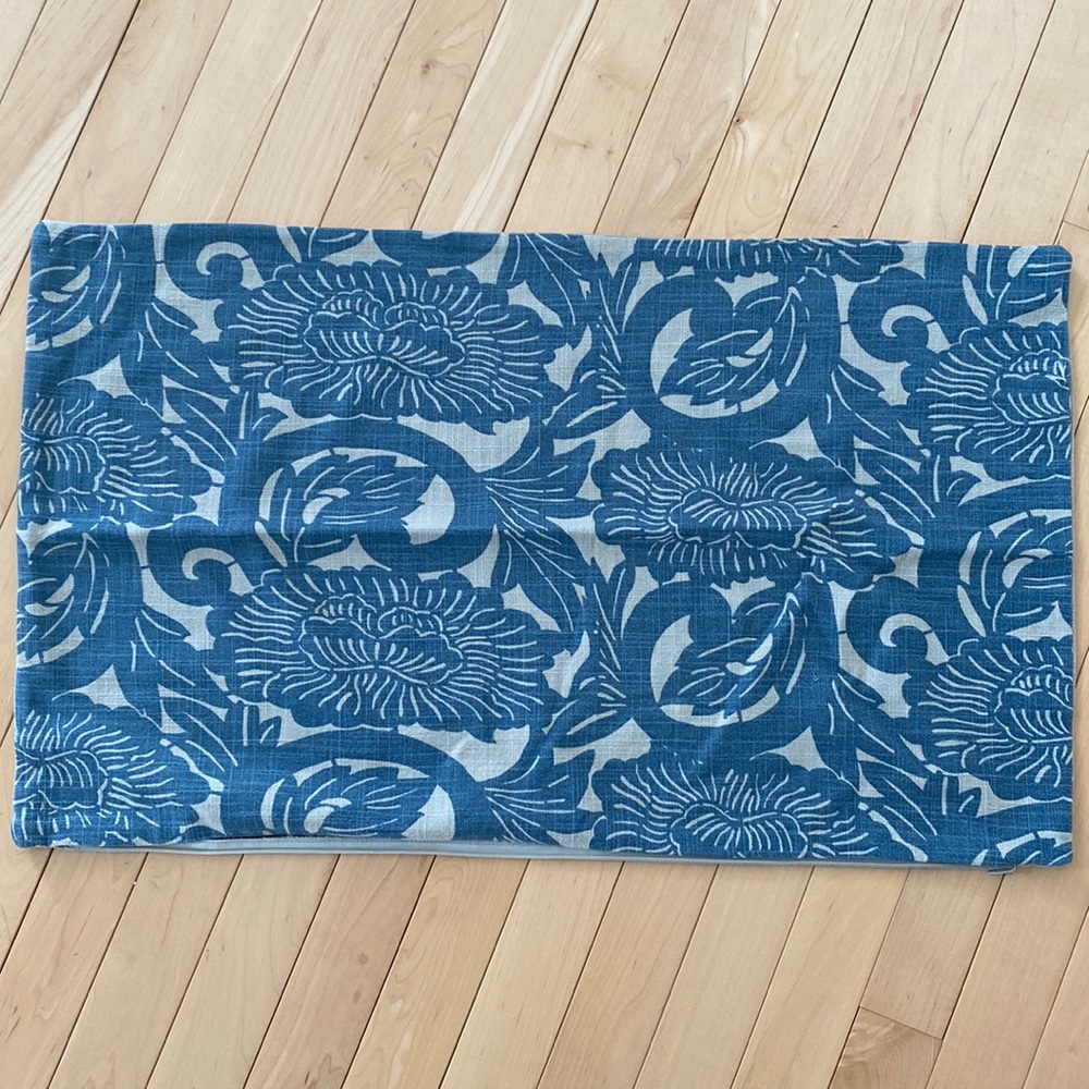 Pottery Barn Blue Floral Linen Placemat/Runner